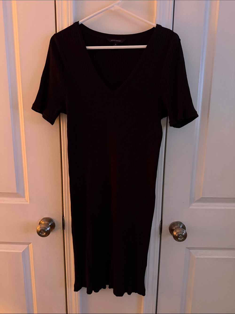 Banana Republic Black Ribbed V-Neck Midi Dress